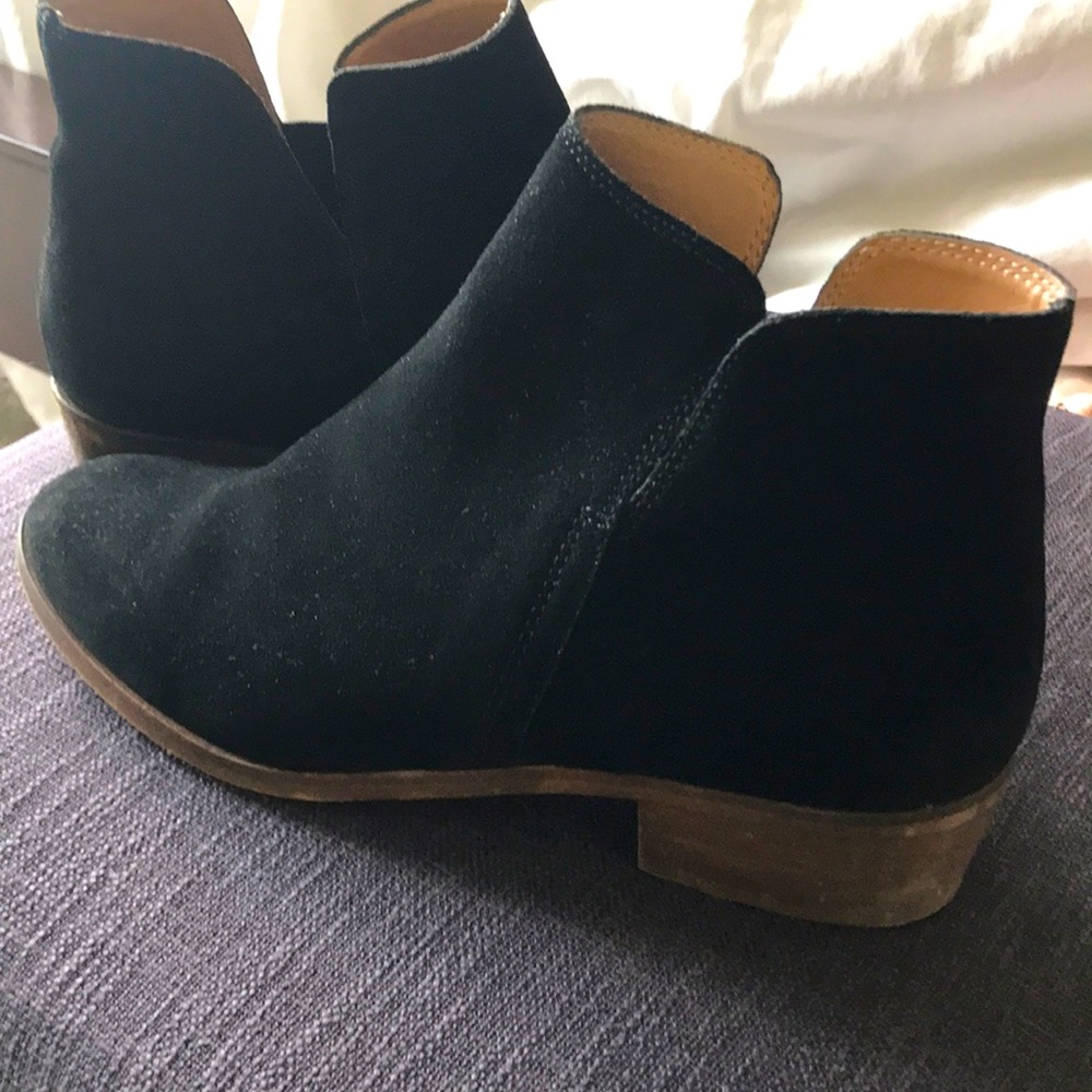 Splendid brand suedes booties